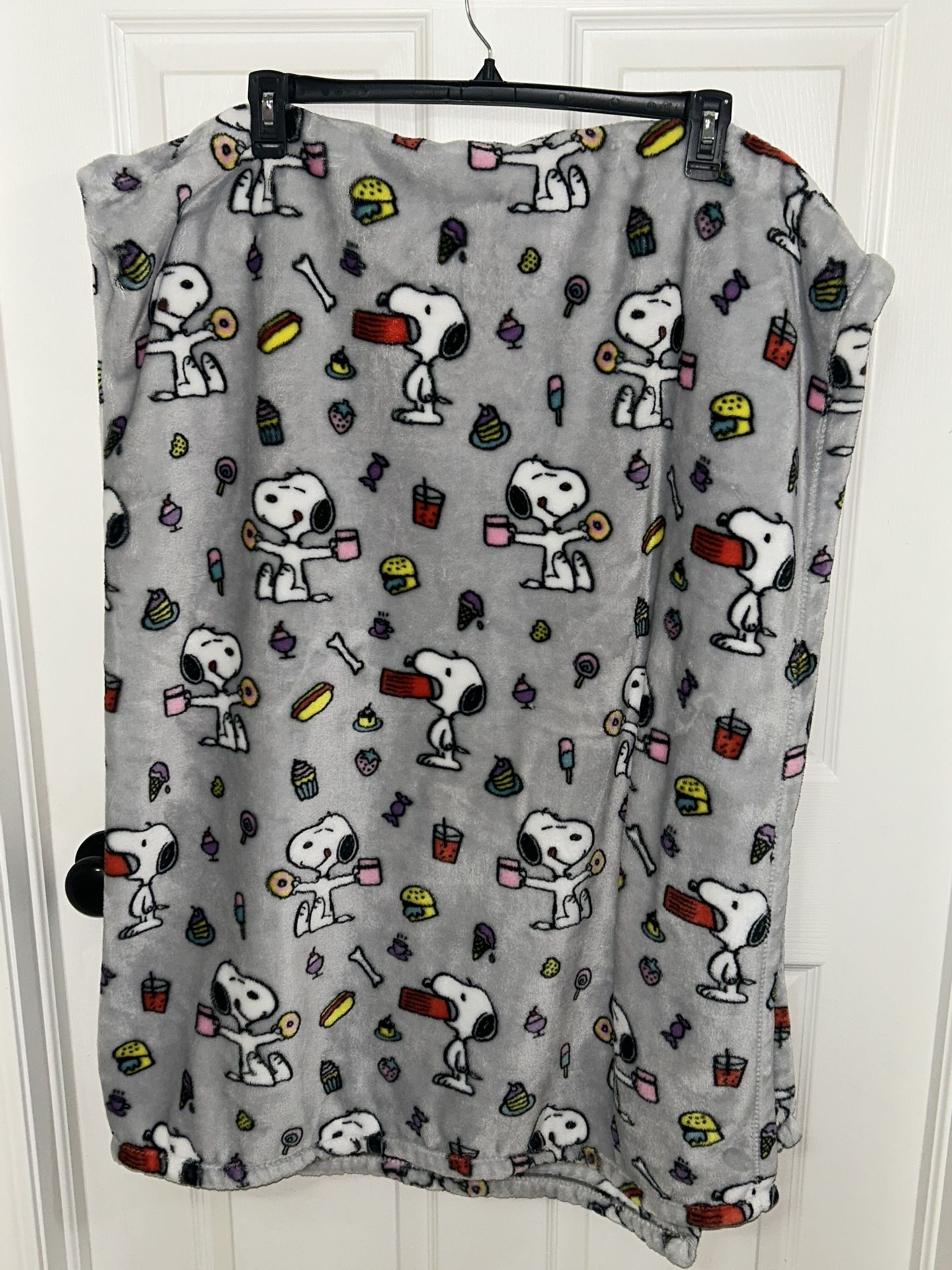 Berkshire Peanuts SNOOPY Soft Blanket/Throw