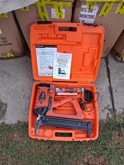 Ramset TrakFast TF1200 Gas -Actuated Cordless Fastening Tool