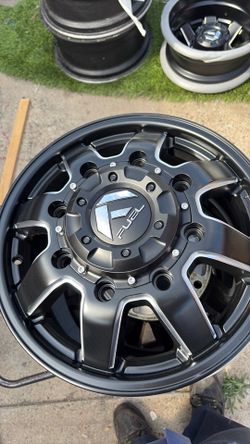 17x6:1/2dullys wheels 4 new