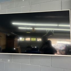 TV With Wall Mount