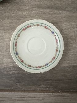 Vintage Saucers 