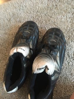 Soccer shoes size 5.5