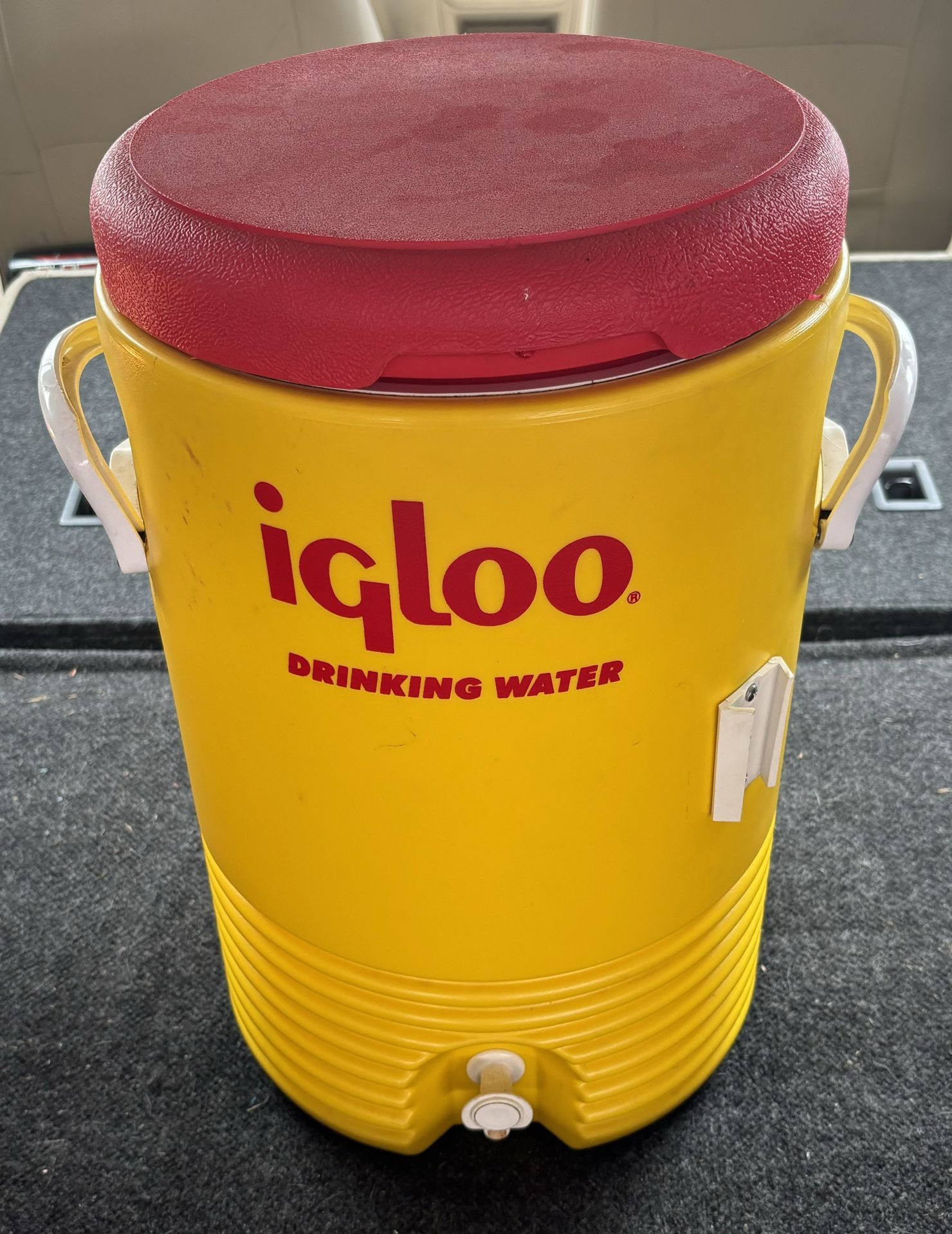 5 Gallon Igloo Cooler Drinking Water Dispenser