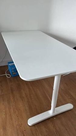 IKEA Bekant Desk