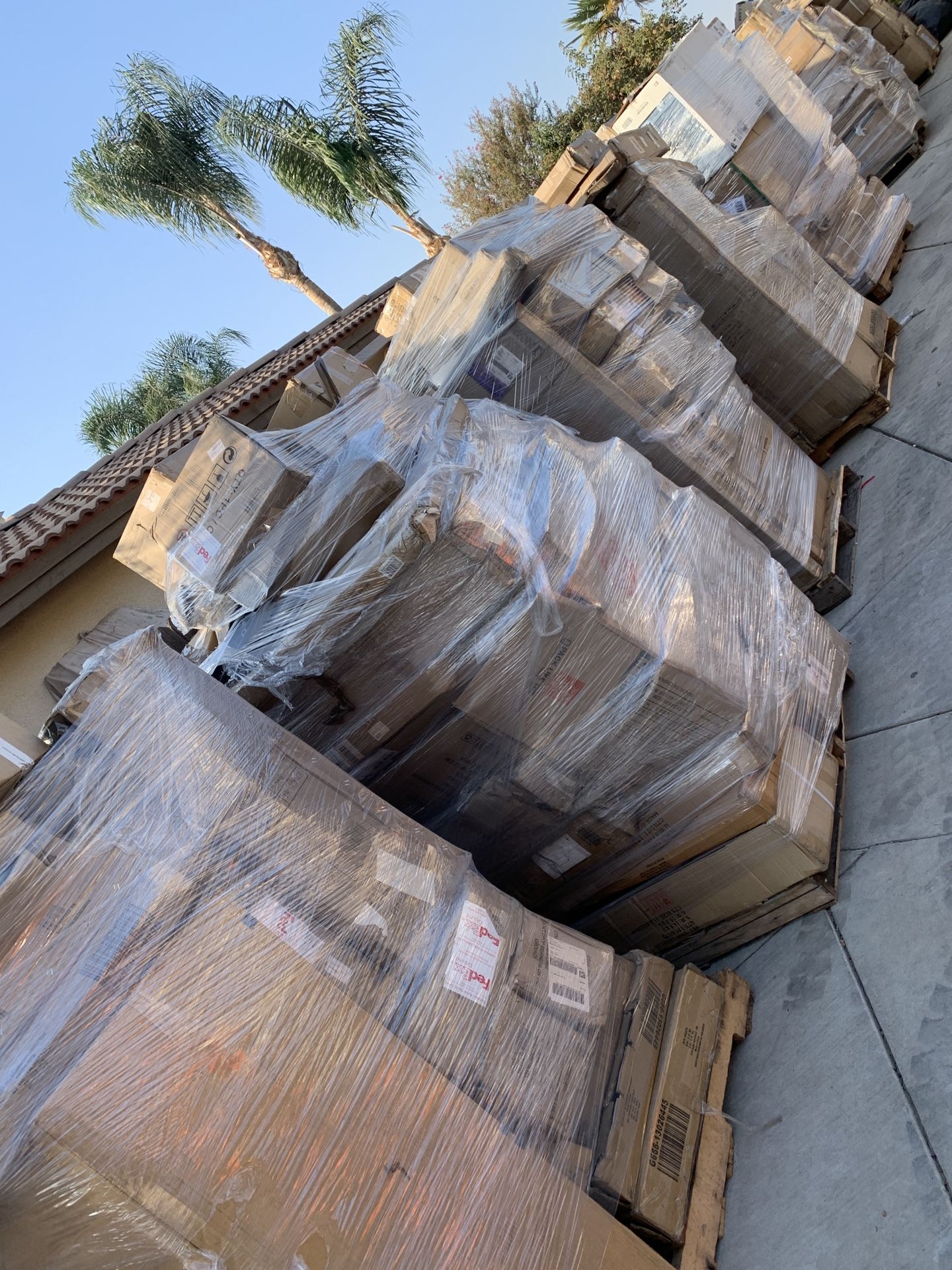 Huge Amazon Pallets Most New Products Best pallets in Bakersfield