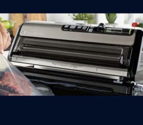 FoodSaver FM5200 2-in-1 Automatic Vacuum Sealer Machine - Silver/Black bag not included