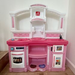 Step 2 Pink Play Kitchen