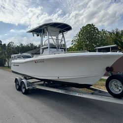 2008 Sea Hunt 210 Ultra 