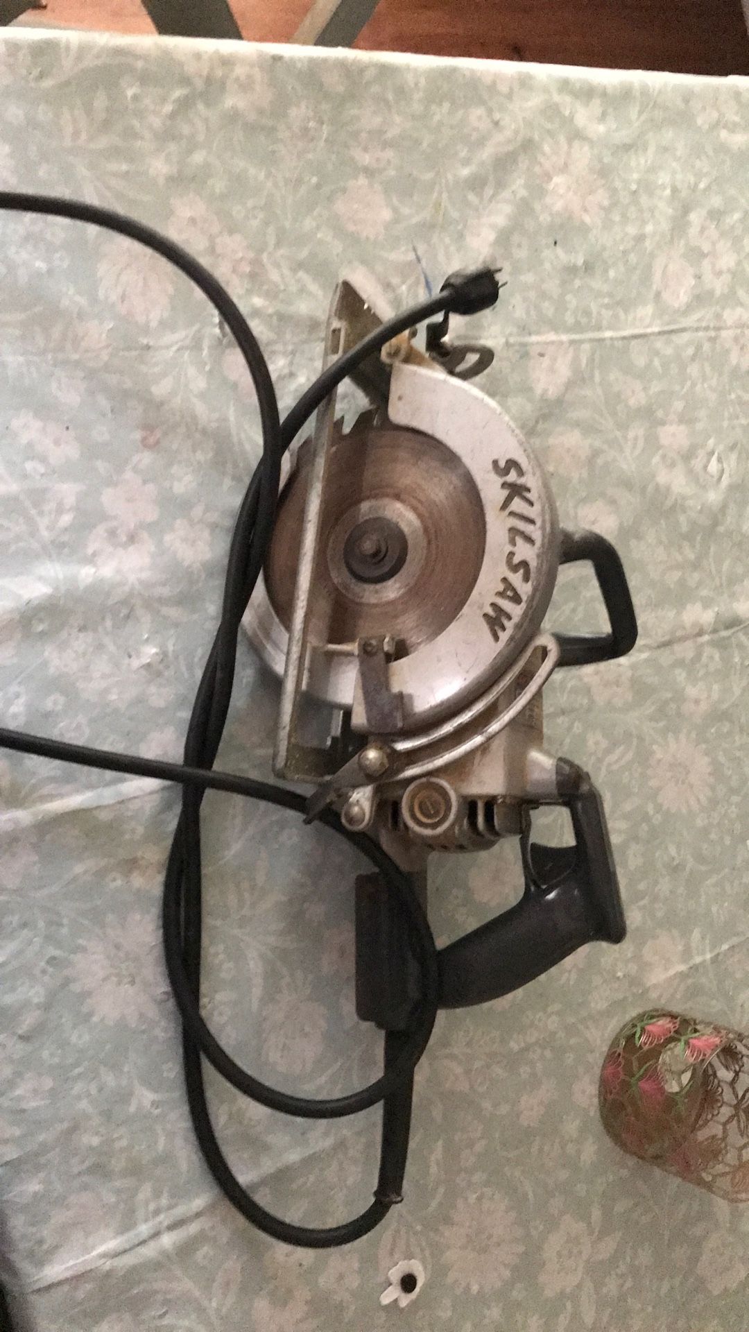 Worm Drive Saw