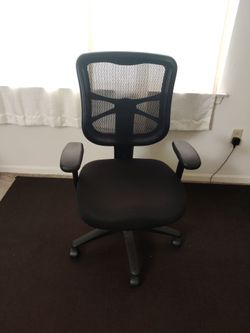 Black Mesh Back reclinable Office Chair with Armrests