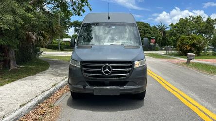 2019 Mercedes-Benz Sprinter 2500 Cargo