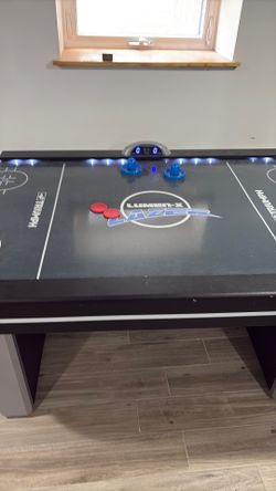 Air Hockey Table