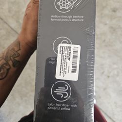 ESSENTIAL SHIRTS & SHORTS((FREE ITEMS WITH PURCHASE