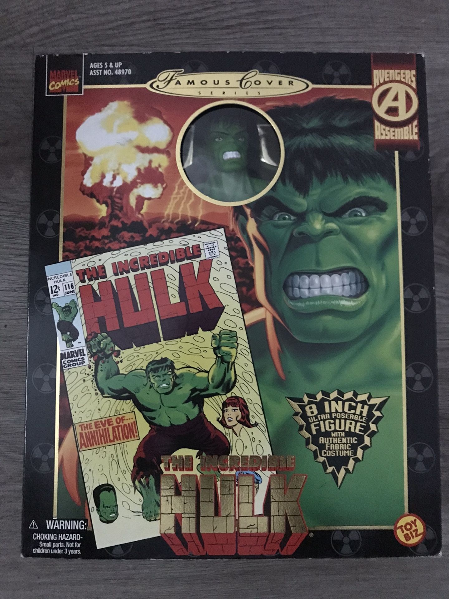 Famous Cover series The Incredible Hulk Figure