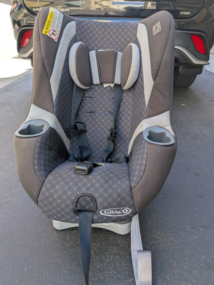 Graco Baby Car Seat - Front Facing