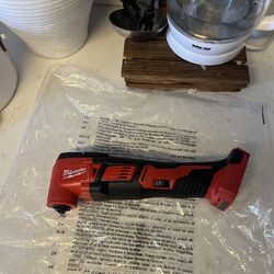 Milwaukee M18 Multitool Tool Only No Bateria Firme Precio 