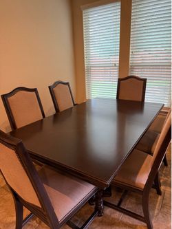 Bernhardt Dining room table and chairs