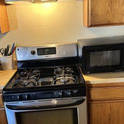 Stove And Microwave