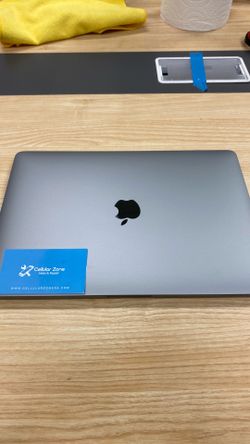 MacBook Pro 13” 2020 M1 256gb/8gb- Bulverde