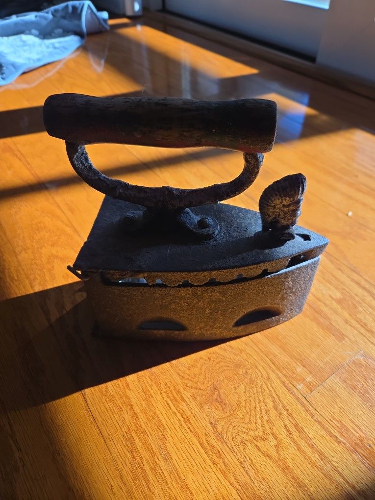 Indian Head Antique Coal Iron