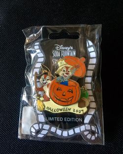 Disney pin Chip n Dale Disney soda fountain