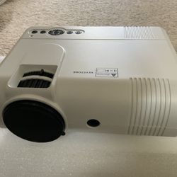 MULTIMEDIA LED PROJECTOR