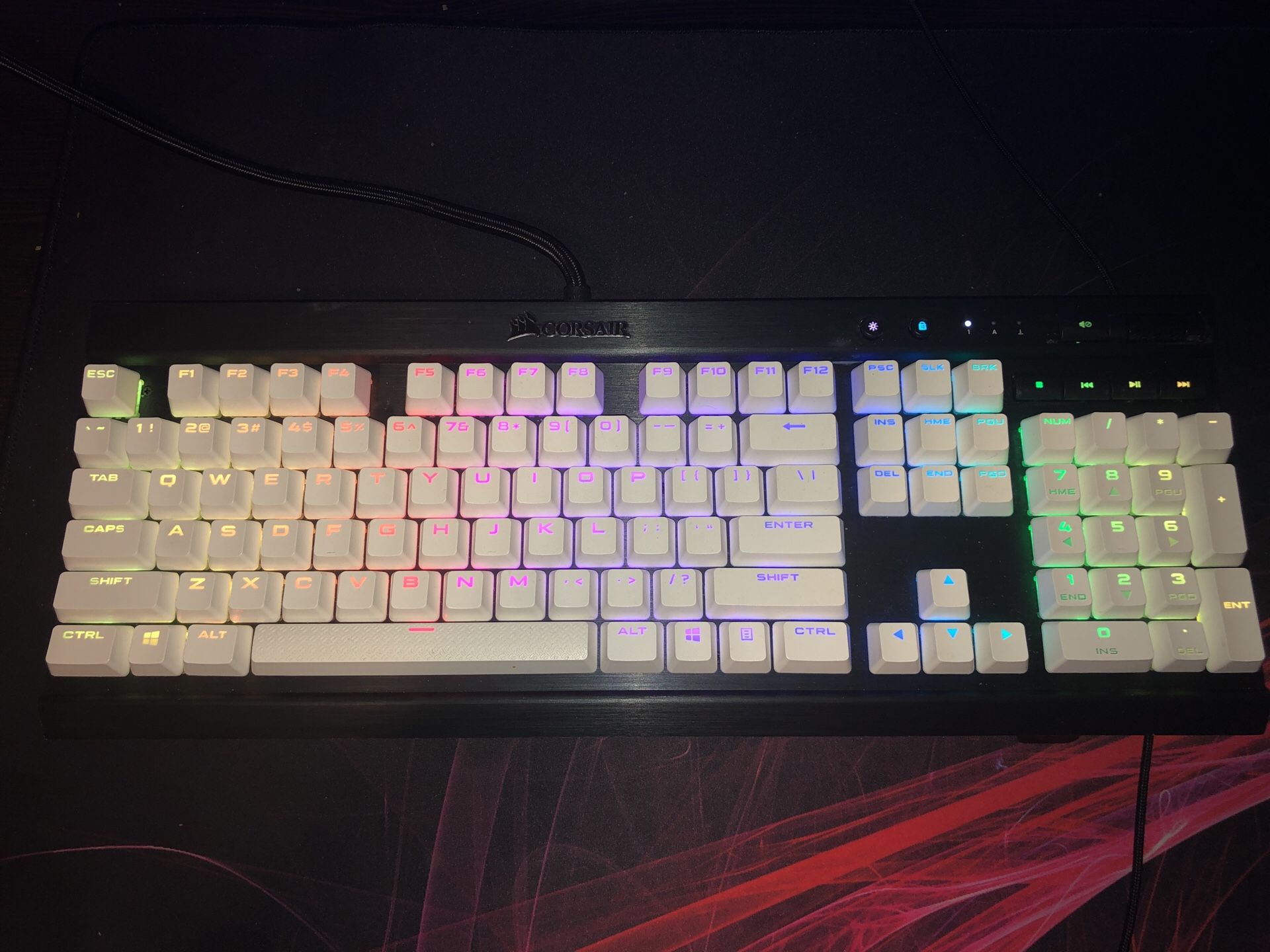 Corsair K70 Rapidfire Keyboard RGB w/ Corsair PBT White keycaps