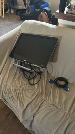 HP Monitor 19inch. With VGA Cable.