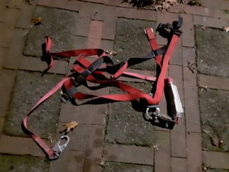 3 SAFETY HARNESSES