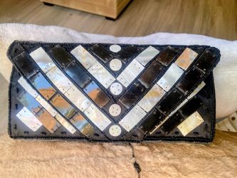 NWT Mad Style MOP & Natural Horn Clutch