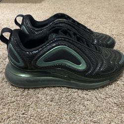 Black Green Size 7 Women Nike Shoes 