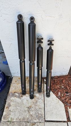 2017-2020 Ford Super Duty Schocks