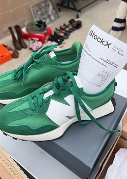Women’s New Balance 327 (size 8)
