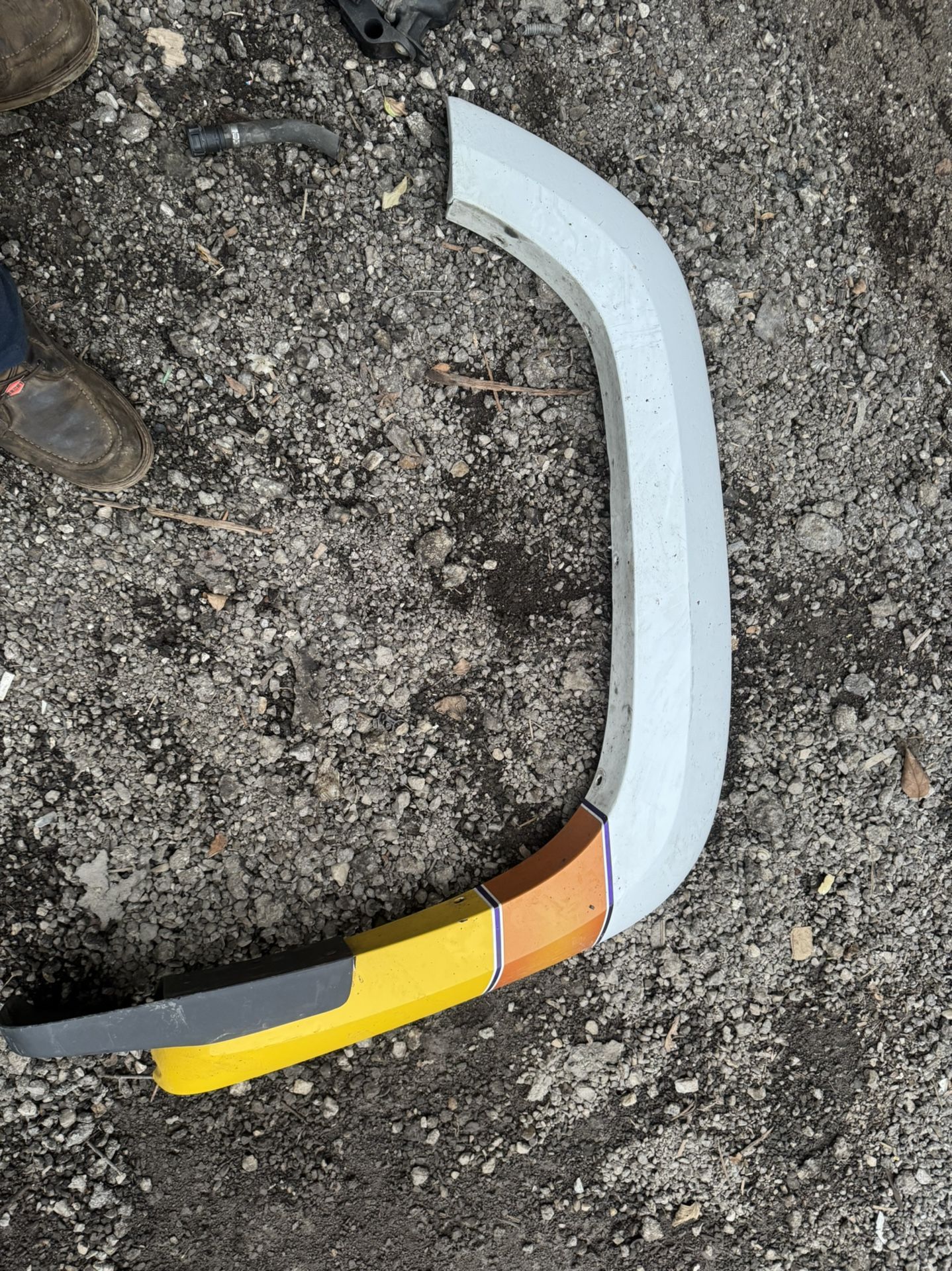 Front Left Fender Flare 2004 Chevrolet Colorado