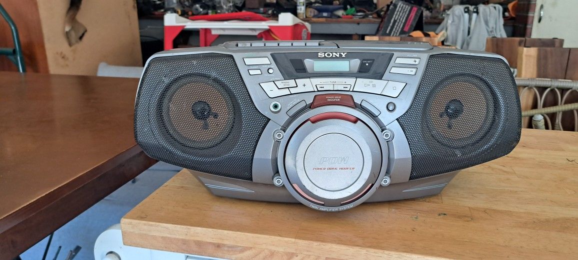 sony boombox cd/am/fm/tape/aux