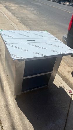 Cabinet-