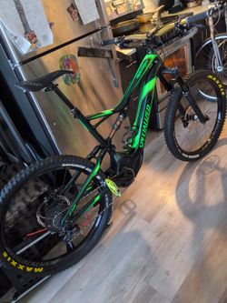 Limited Edition: Troy Lee Designs Turbo Levo FSR Expert