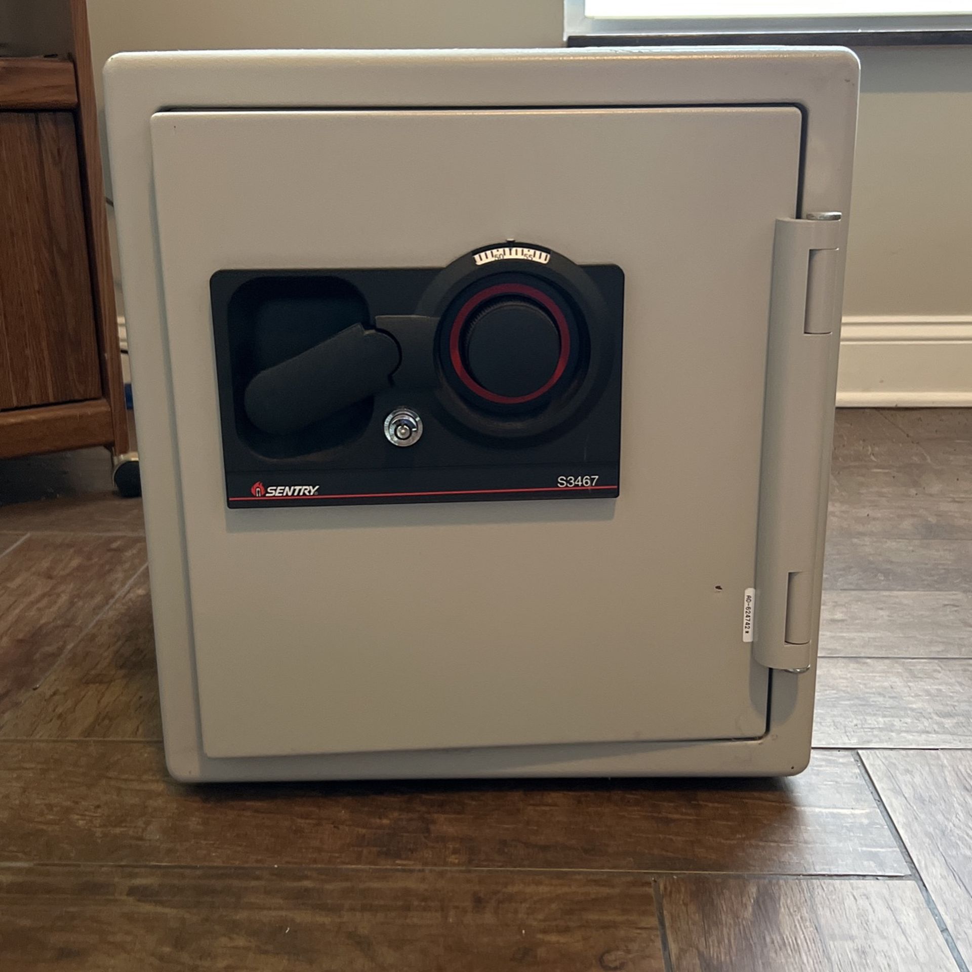 Sentry S3467 Safe