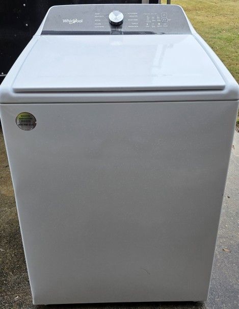 Whirlpool Washer for Sale 
(Works Great)
Comes w/ Warranty 
Delivery Available 

Our store is located at:
1260 Highway 85 North 
Fayetteville, GA 