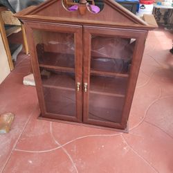 Beautiful Vintage Wood Curio Cabinet