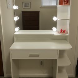 Makeup Vanity Desk