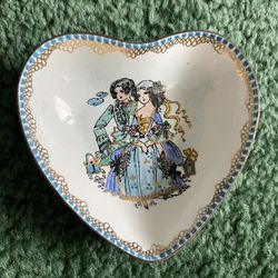 Small heart shaped dish