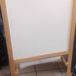 Double-Sided Kids Art Easel