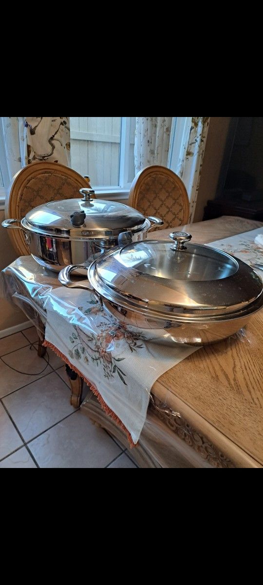 JUEGO DE DOS CASEROLAS DE 14 QT HONDA Y 8 QT ANCHA DE ACERO INOXIDABLE 5-PLY VIDA SANA SOLO FUERON USADAS UNA VEZ ๐ผ๐น $280 POR LAS DOS