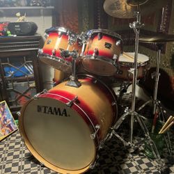 Tama Superstar Classic Drum Kit 