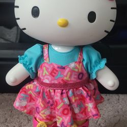 2013 HELLO KITTY POSEABLE PoP DOLL

