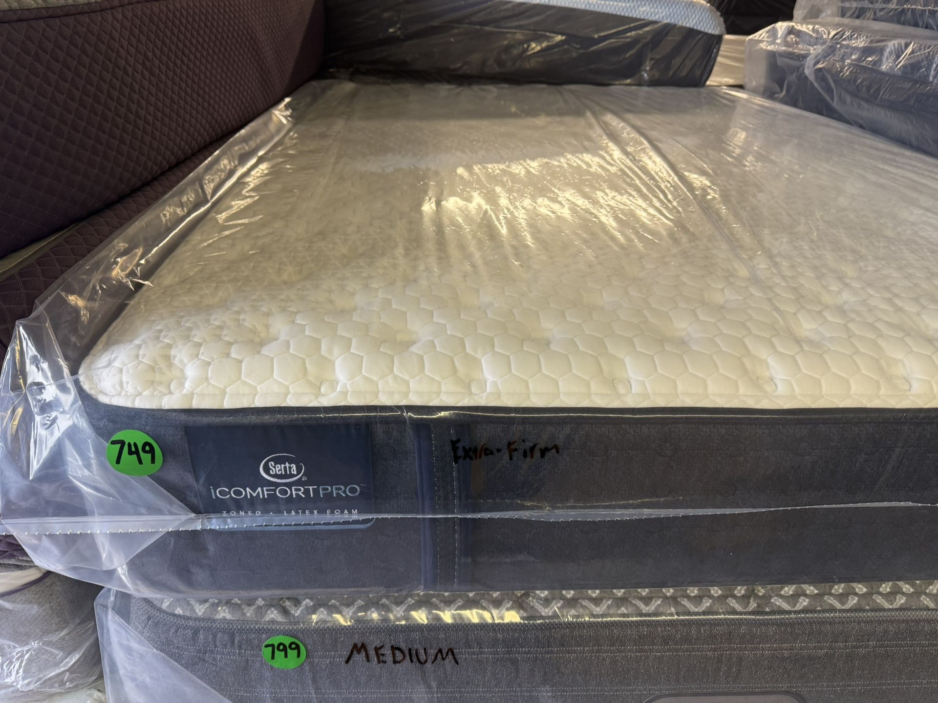 QUEEN SIZE SERTA ICOMFORT PRO MATTRESS & BOX SPRING BED SET