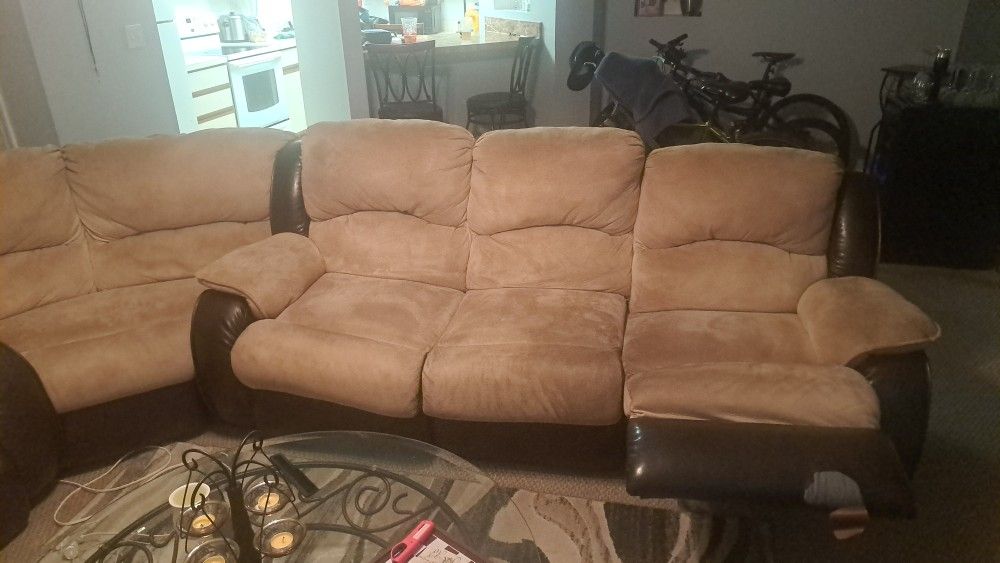 Huge Sectional. Really Good Condition