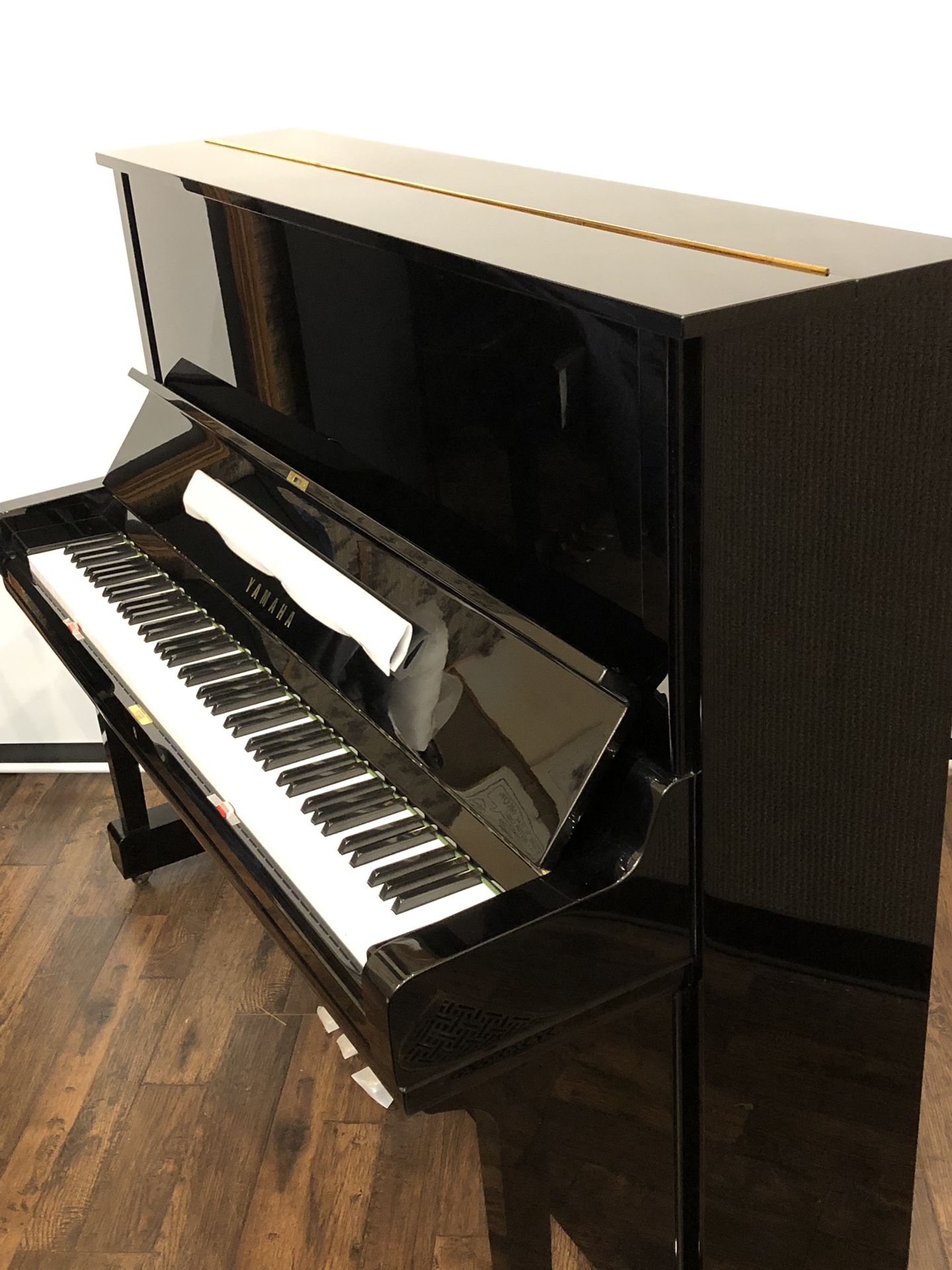 Yamaha U3 52” Upright piano