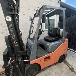 Toyota Forklift 